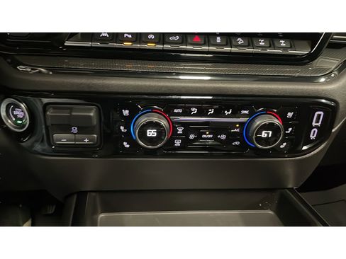 Used 2024 Chevrolet Silverado 1500 ZR2 w/ Technology Package image 14