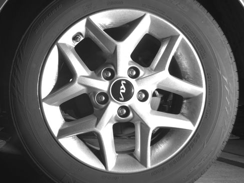 Used 2025 Kia Soul LX w/ LX Technology Package image 14