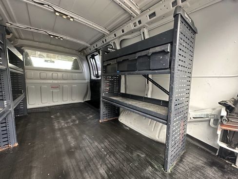 Used 2021 Chevrolet Express 2500 w/ Driver Convenience Package image 17