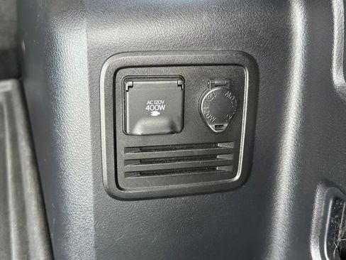 Used 2018 Toyota 4Runner SR5 Premium AWD/4WD image 21