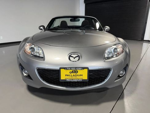 Used 2010 MAZDA MX-5 Miata Touring w/ Suspension Pkg RWD image 2