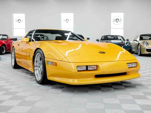 Used 1991 Chevrolet Corvette ZR-1 image 17