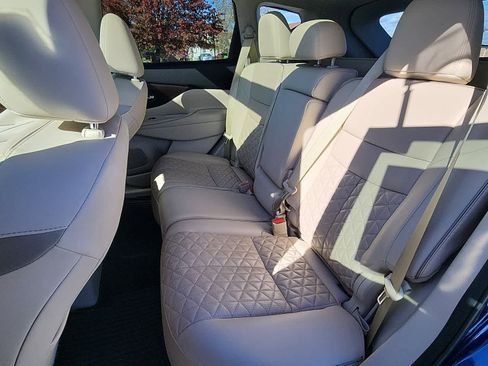 Used 2019 Nissan Murano Platinum w/ Cargo Package image 7