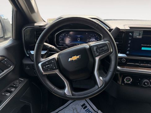 Used 2024 Chevrolet Silverado 1500 LT AWD/4WD image 12
