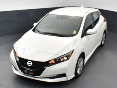 Used 2024 Nissan Leaf S image 45