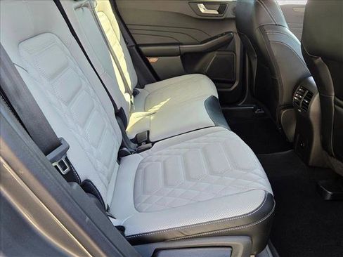 Certified 2024 Ford Escape SE w/ PHEV Premium Package image 19