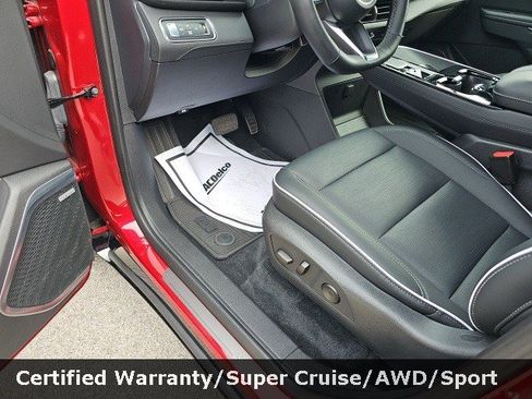 Certified 2025 Buick Enclave Sport Touring w/ Super Cruise Package image 11