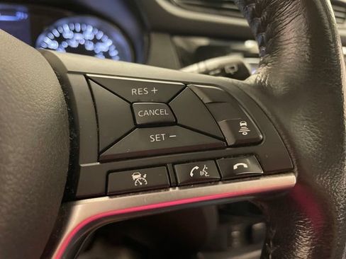 Used 2017 Nissan Rogue Sport SL w/ SL Premium Package AWD/4WD image 18