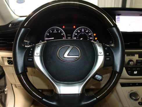 Used 2013 Lexus ES 350 w/ Luxury Pkg image 10