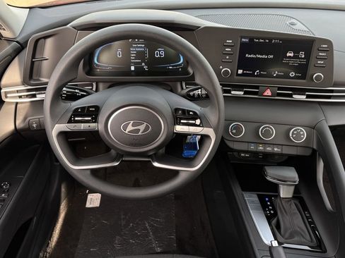 New 2026 Hyundai Elantra SE image 11