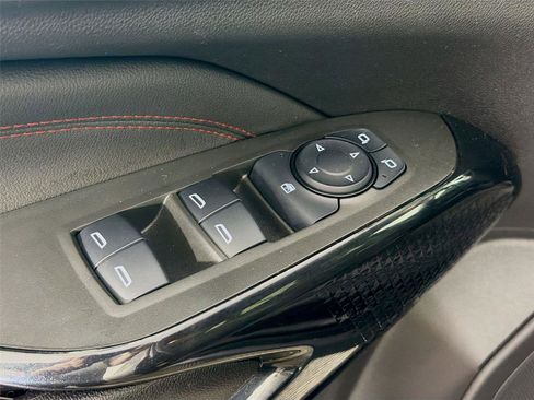 Used 2025 Chevrolet Trax RS w/ Driver Confidence Package image 18