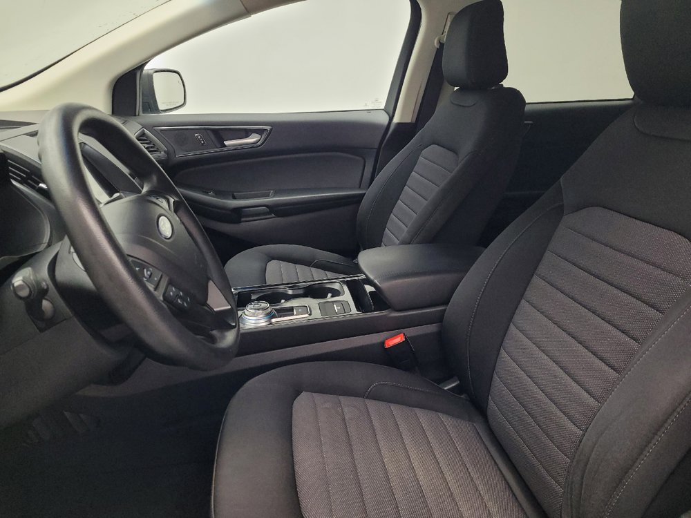 Used 2020 Ford Edge SE FWD image 17