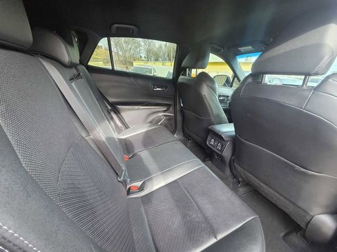 Used 2021 Toyota Venza Limited image 10