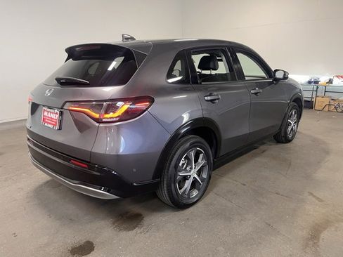 Used 2023 Honda HR-V EX-L image 3