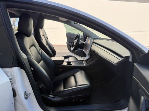 Used 2021 Tesla Model 3 Standard Range Plus RWD image 12