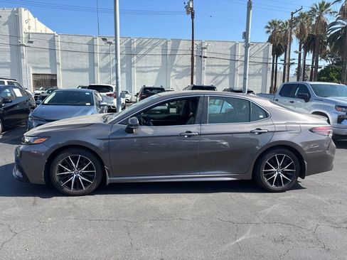 Used 2024 Toyota Camry SE FWD image 7