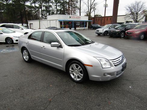 Used 2009 Ford Fusion SEL image 9