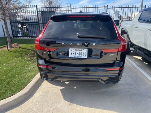 Used 2025 Volvo XC60 B5 Plus image 6