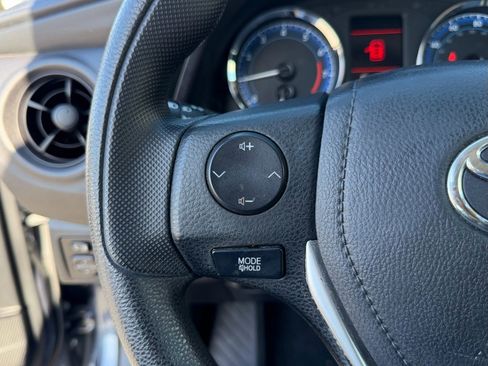 Used 2017 Toyota Corolla L image 21