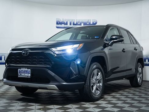 Used 2025 Toyota RAV4 XLE w/ Convenience Package AWD/4WD image 3