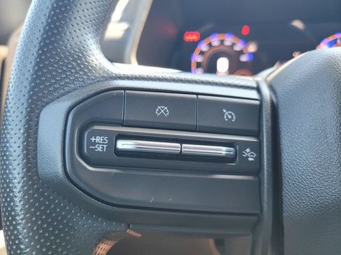Used 2024 Chevrolet Colorado W/T w/ WT Convenience Package RWD image 27