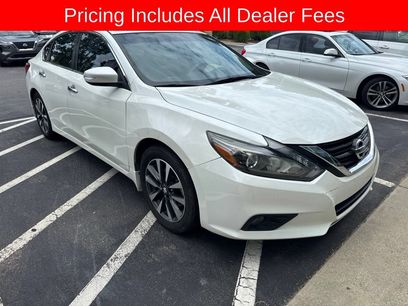 Used 2016 Nissan Altima 2.5 SL w/ 2.5 Technology w/LED Package