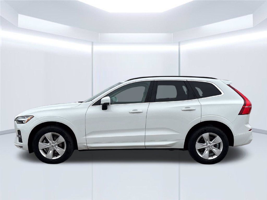 Used 2024 Volvo XC60 T8 Core AWD/4WD image 2