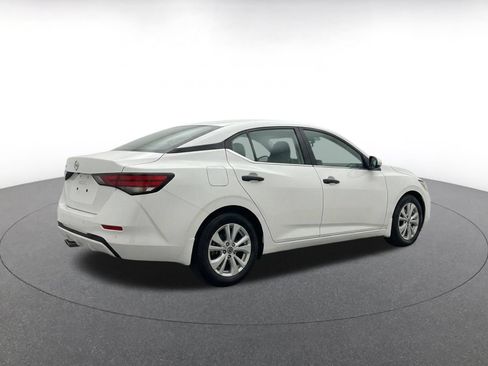 Used 2025 Nissan Sentra S FWD image 9