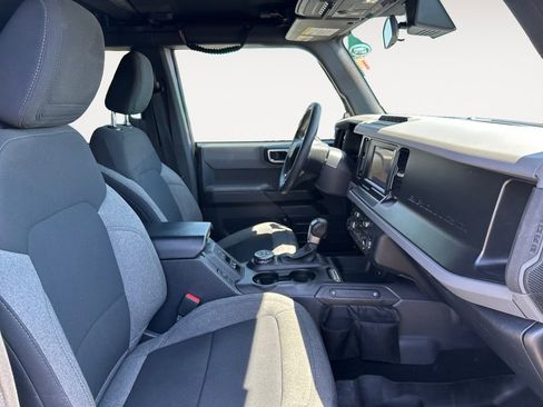 Used 2022 Ford Bronco 4-Door w/ Sasquatch Package AWD/4WD image 15