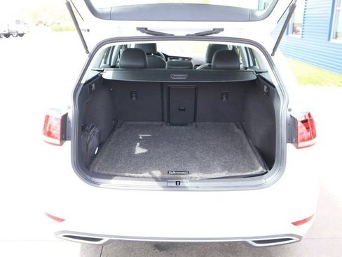 Used 2018 Volkswagen Golf SEL image 18