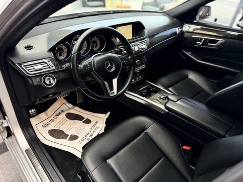 Used 2016 Mercedes-Benz E 350 Sedan image 4