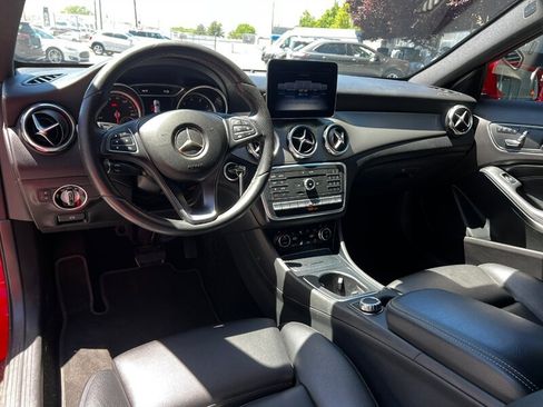 Used 2018 Mercedes-Benz GLA 250 4MATIC w/ Premium Package image 22