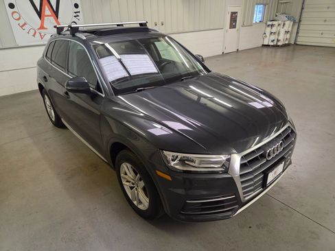 Used 2020 Audi Q5 2.0T Premium w/ Convenience Package AWD/4WD image 11