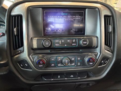 Used 2018 Chevrolet Silverado 1500 LT w/ All Star Edition image 24