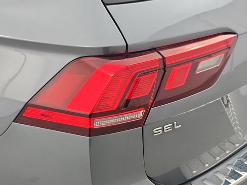 Certified 2024 Volkswagen Tiguan SEL R-Line image 33