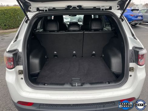 Used 2024 Jeep Compass Latitude image 23