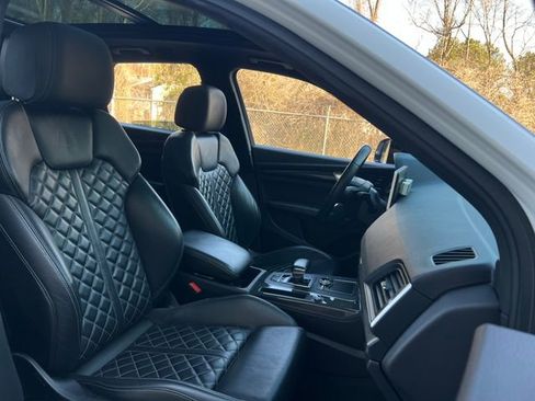 Used 2020 Audi SQ5 Premium Plus w/ Premium Plus Package image 32