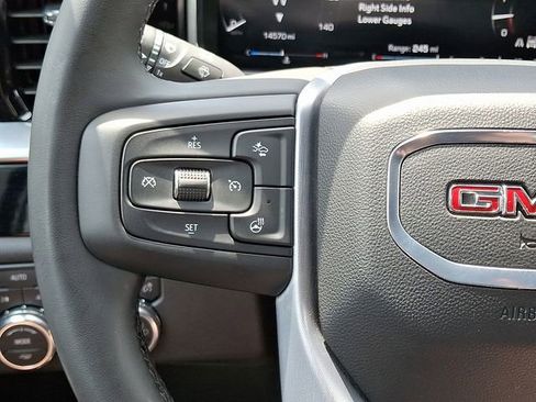 Used 2026 GMC Sierra 1500 SLT AWD/4WD image 21