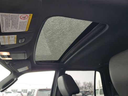 Used 2012 Lincoln Navigator Base image 7