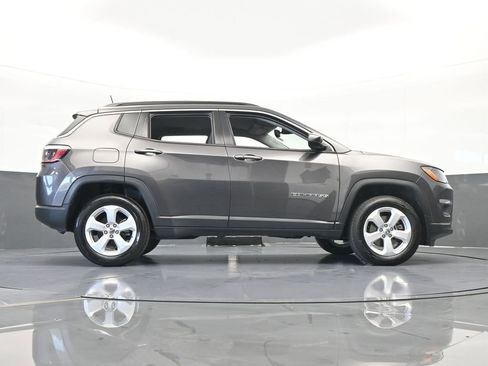 Used 2021 Jeep Compass Latitude w/ Driver Assistance Group image 58