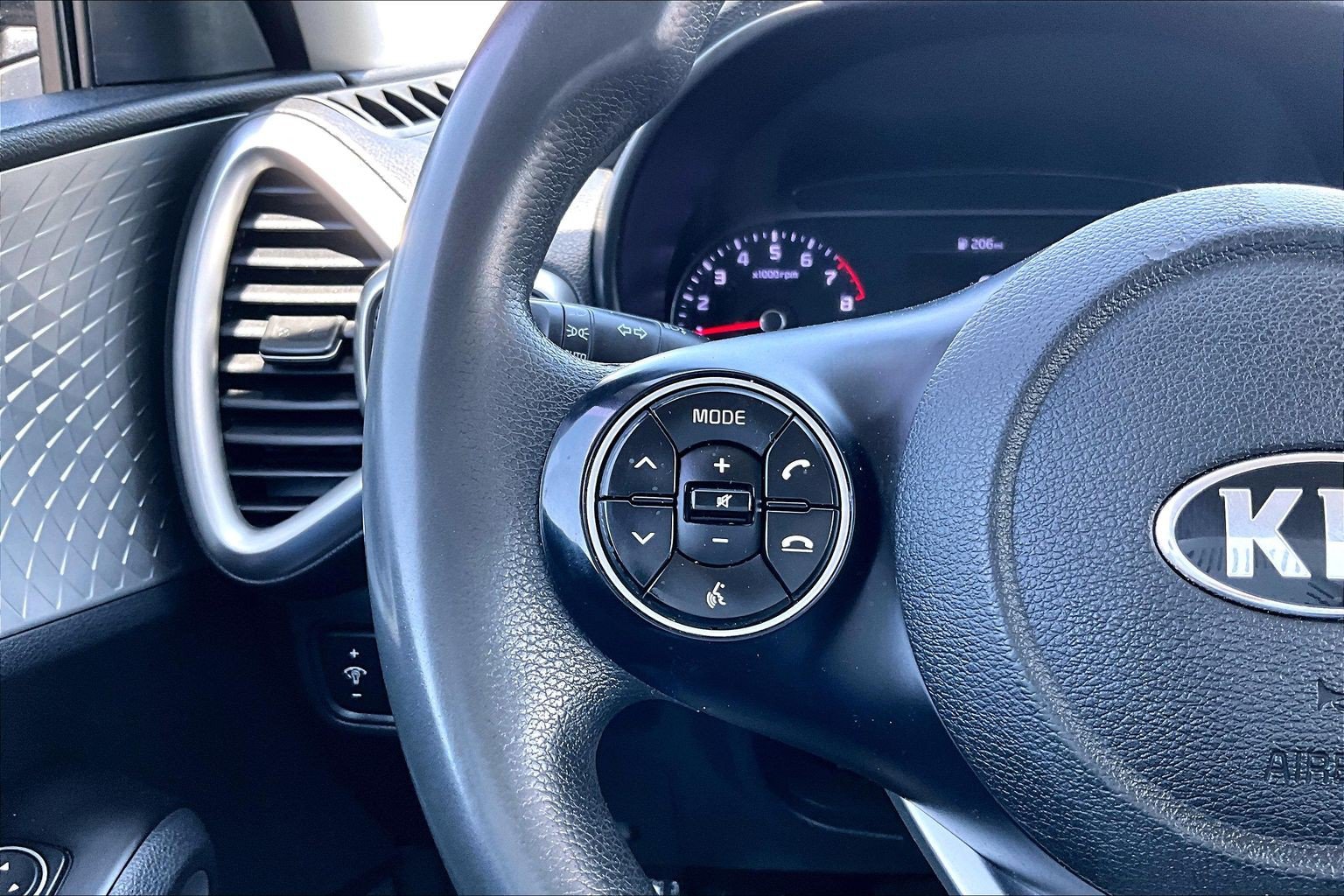 Used 2021 Kia Soul LX FWD image 19