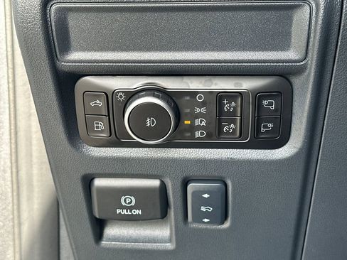 Used 2025 Ford F150 Lariat w/ Equipment Group 501A Mid AWD/4WD image 22