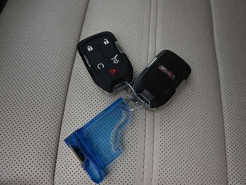 Used 2020 GMC Acadia Denali w/ Trailering Package image 79