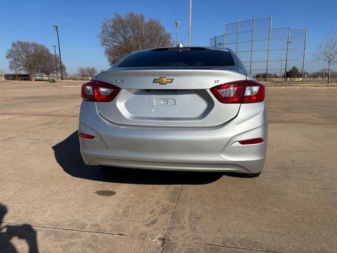 Used 2019 Chevrolet Cruze LT FWD image 26