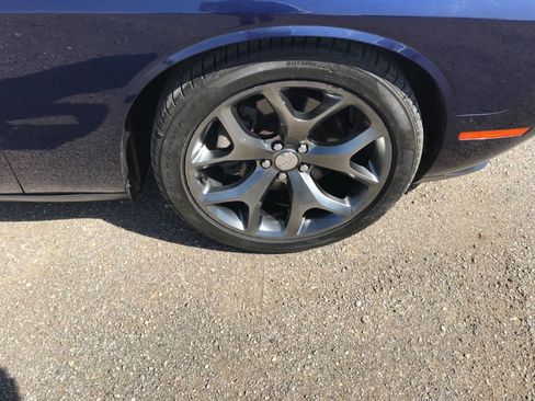 Used 2015 Dodge Challenger SXT Plus w/ Driver Convenience Group image 19