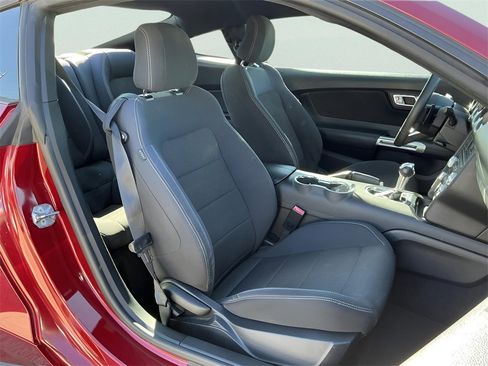 Used 2015 Ford Mustang Coupe image 21