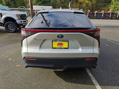 Used 2023 Toyota bZ4X XLE image 5