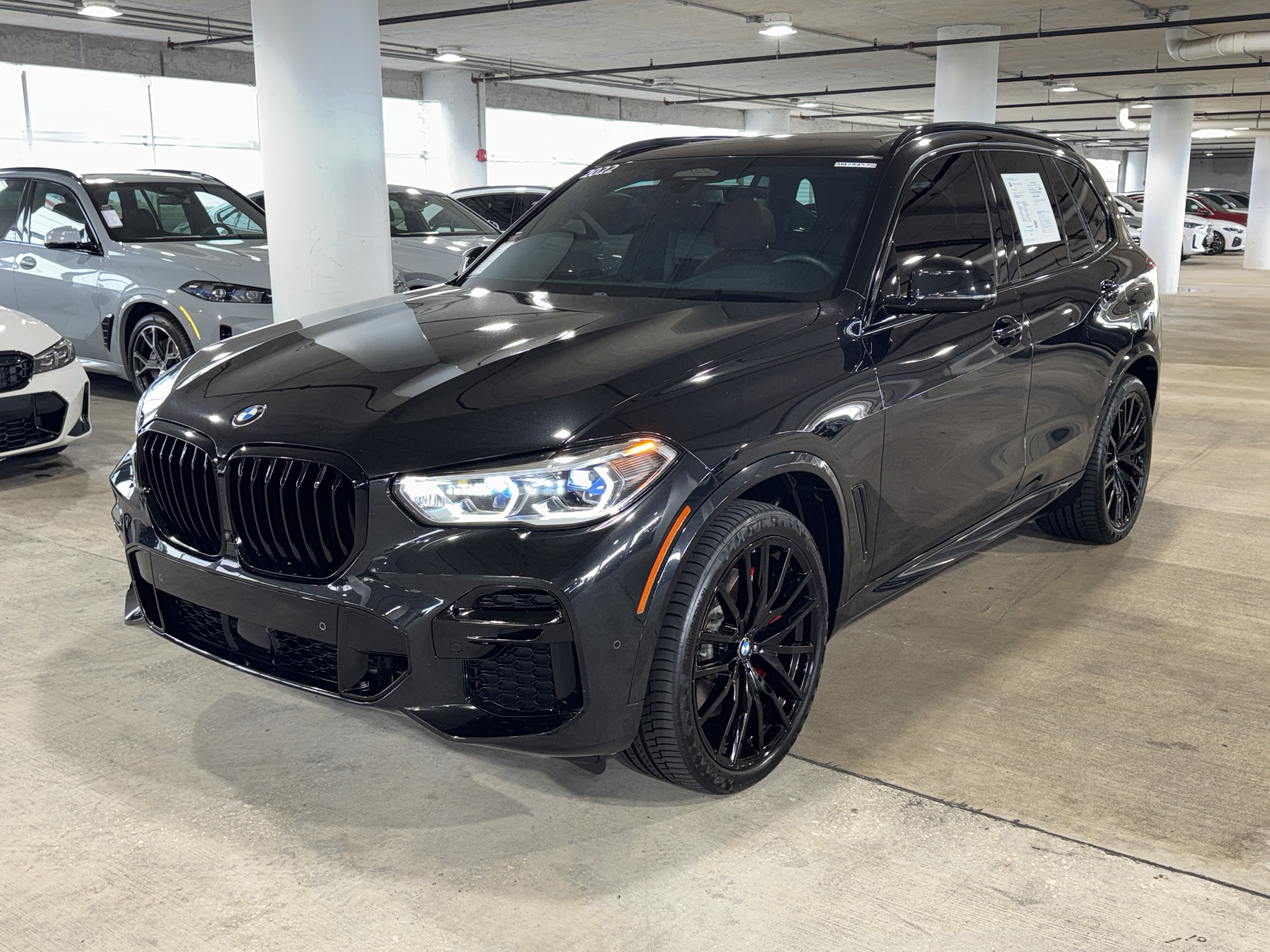 Used 2022 BMW X5 M50i w/ Executive Package AWD/4WD image 4