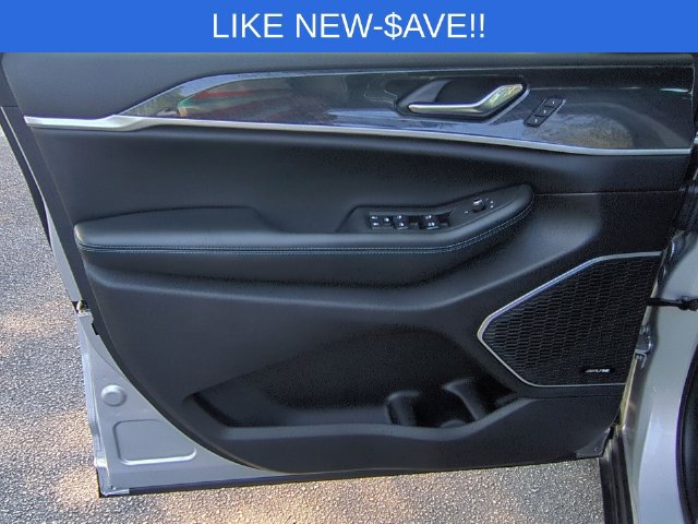 Used 2025 Jeep Grand Cherokee Trailhawk w/ Advanced Protech Group II AWD/4WD image 12