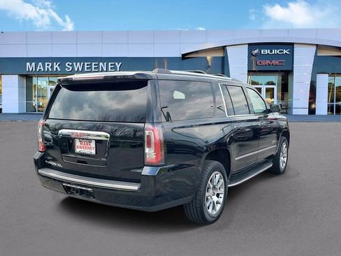 Used 2019 GMC Yukon XL Denali AWD/4WD image 32